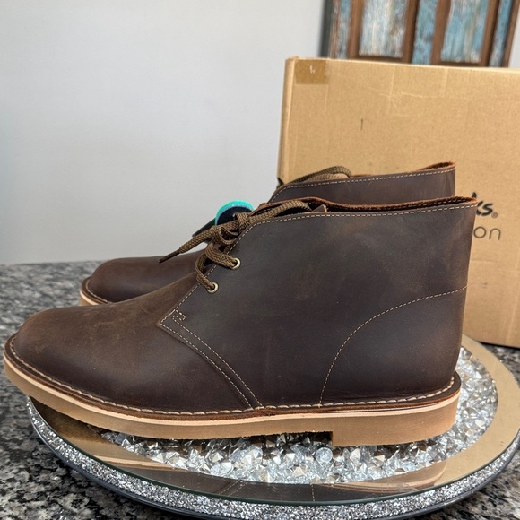 Clarks Men’s Dark Brown leather Chukka Boots with Tan Sole NEW 12W main image 5